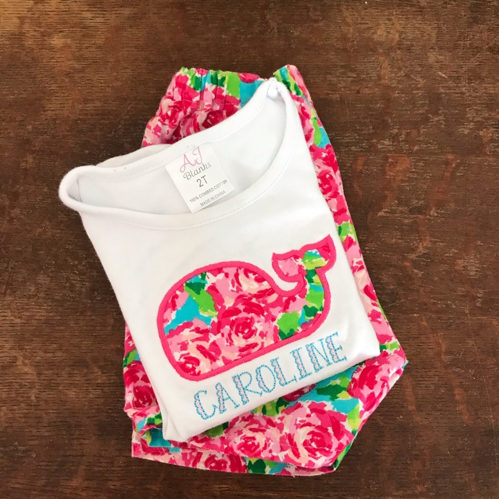 Embroidered whale toddler outfit. Size 2T